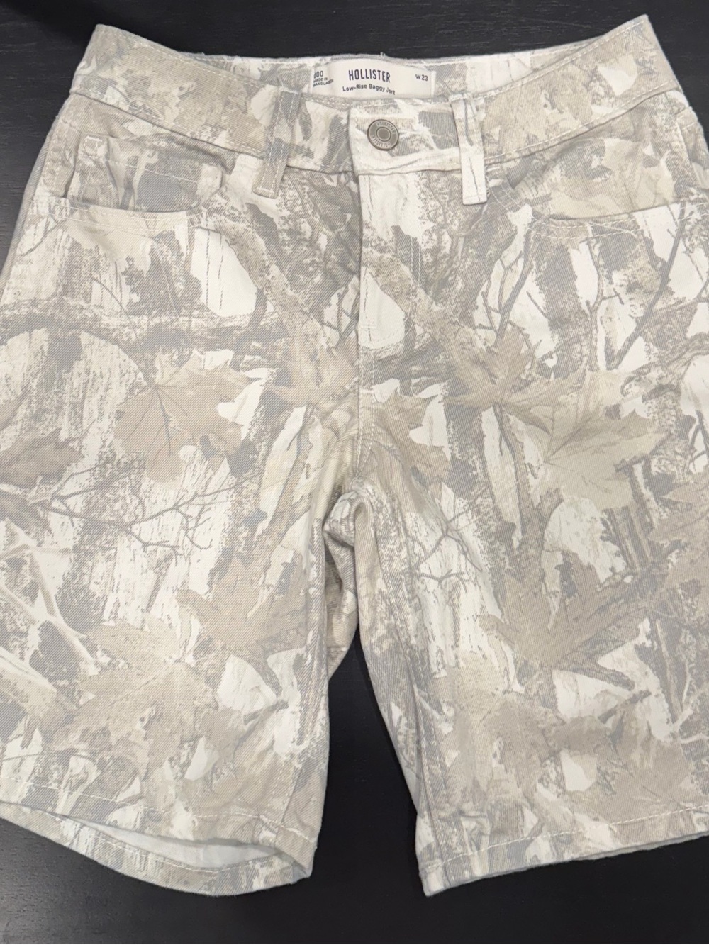 Hollister Women's Tan & Gray Camo Shorts